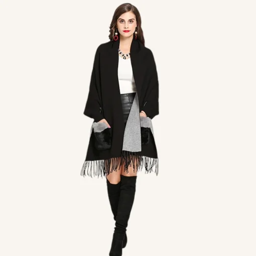 poncho-femme-hiver-chaud-noir-poches-grises