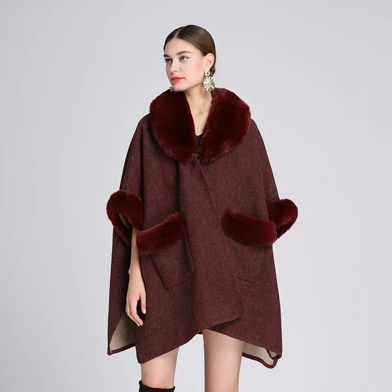 Cape Femme Col en Fausse Fourrure