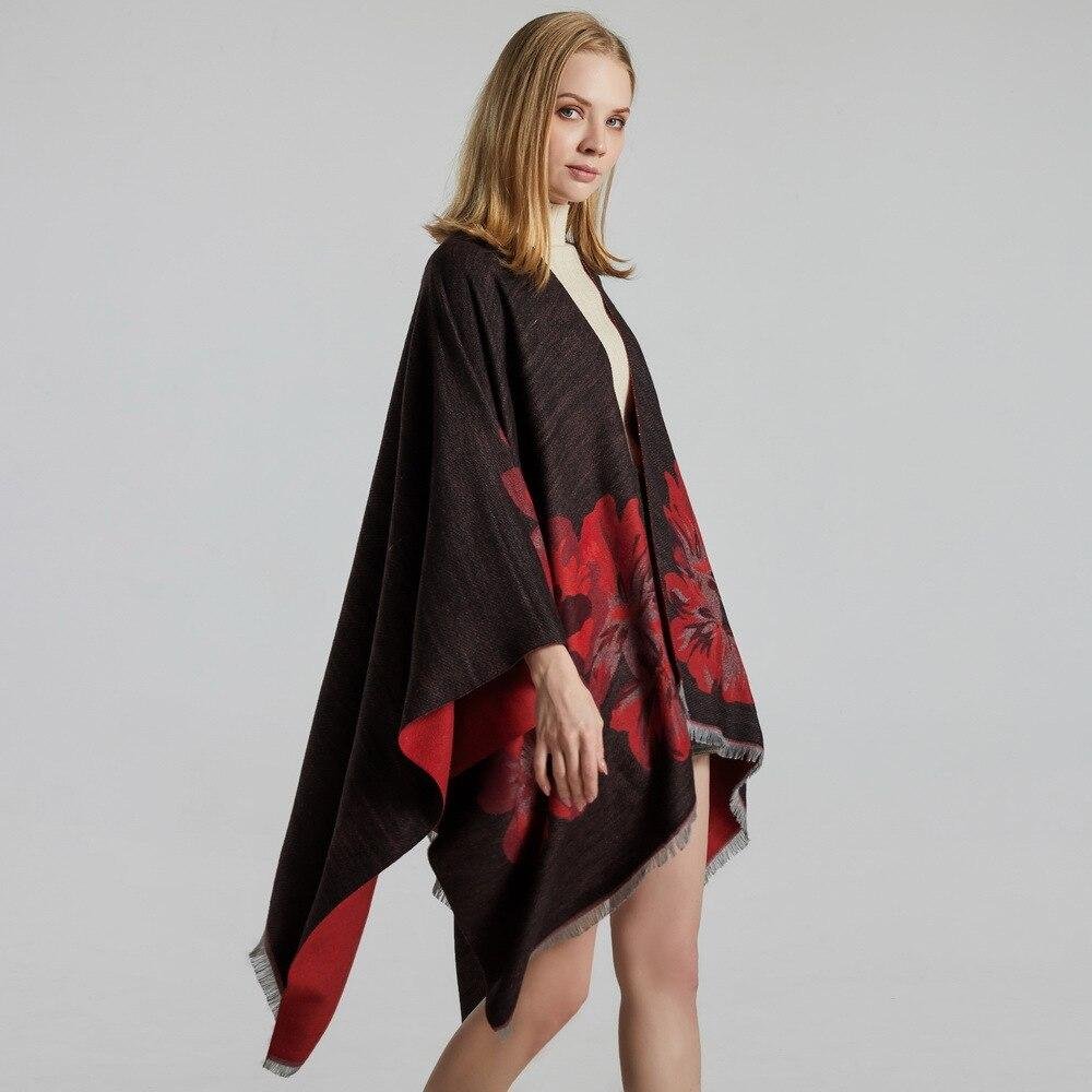 Foulard Poncho Femme à Fleurs