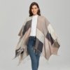 Poncho Femme Beige et Gris Carreaux